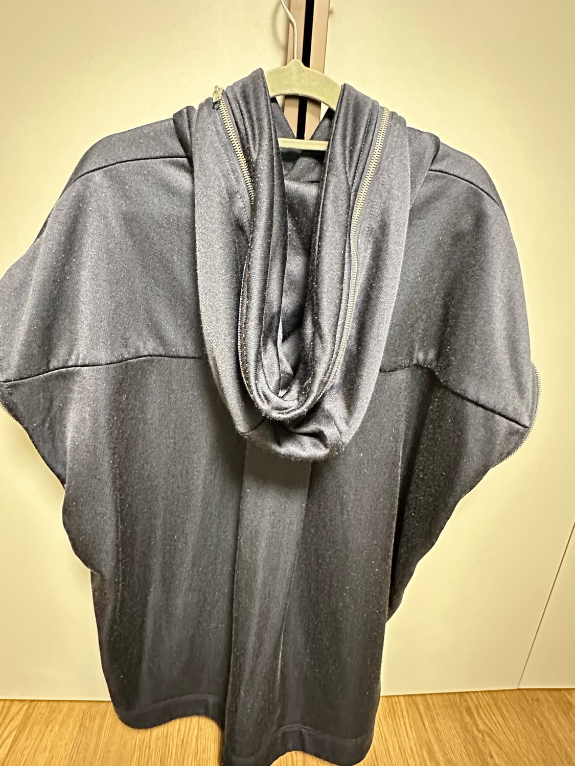 준지 슬리브리스 사이드 지퍼 후드 상품이미지3