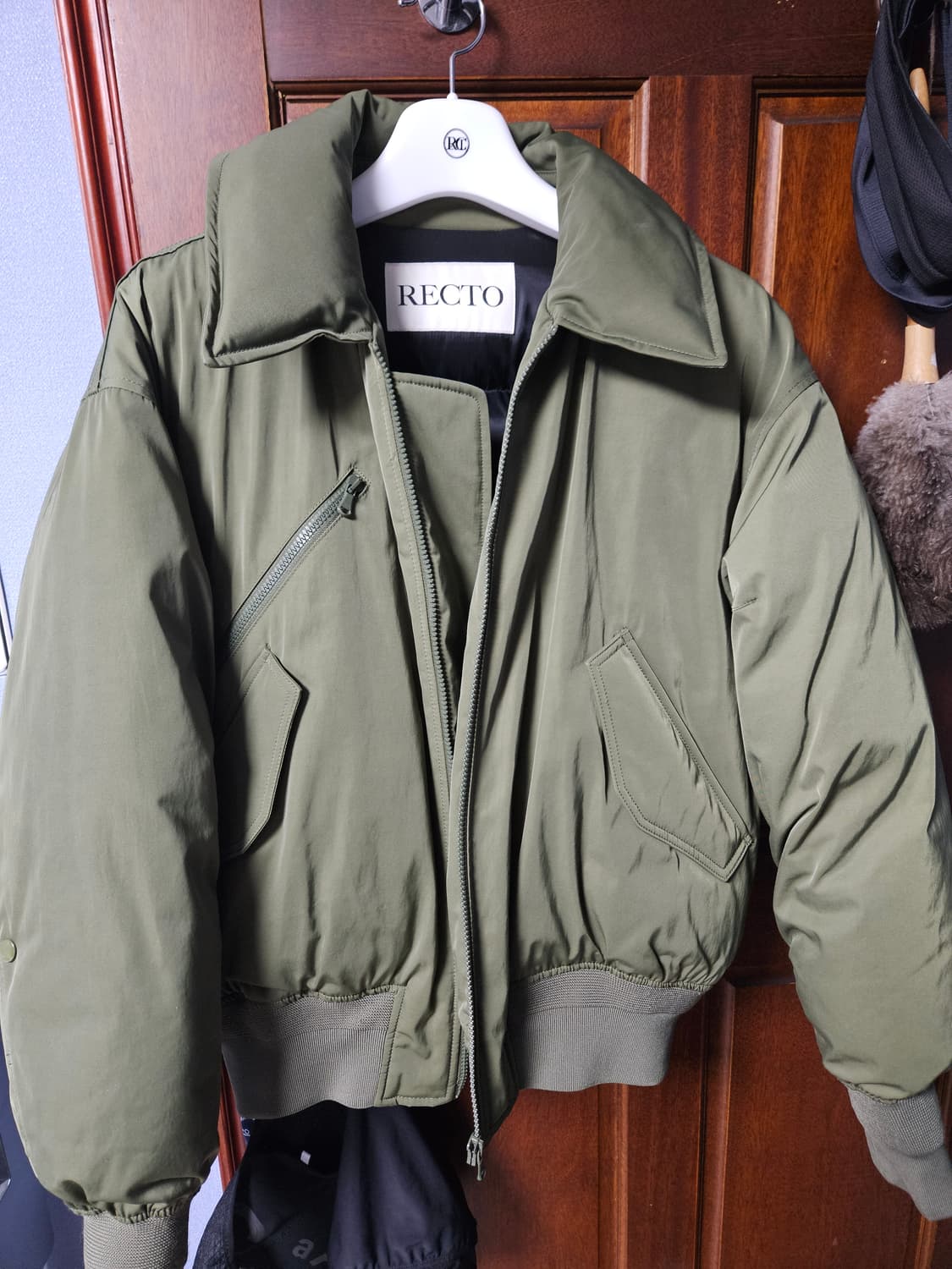 렉토 포코노 카키 패딩 L사이즈 상품이미지1