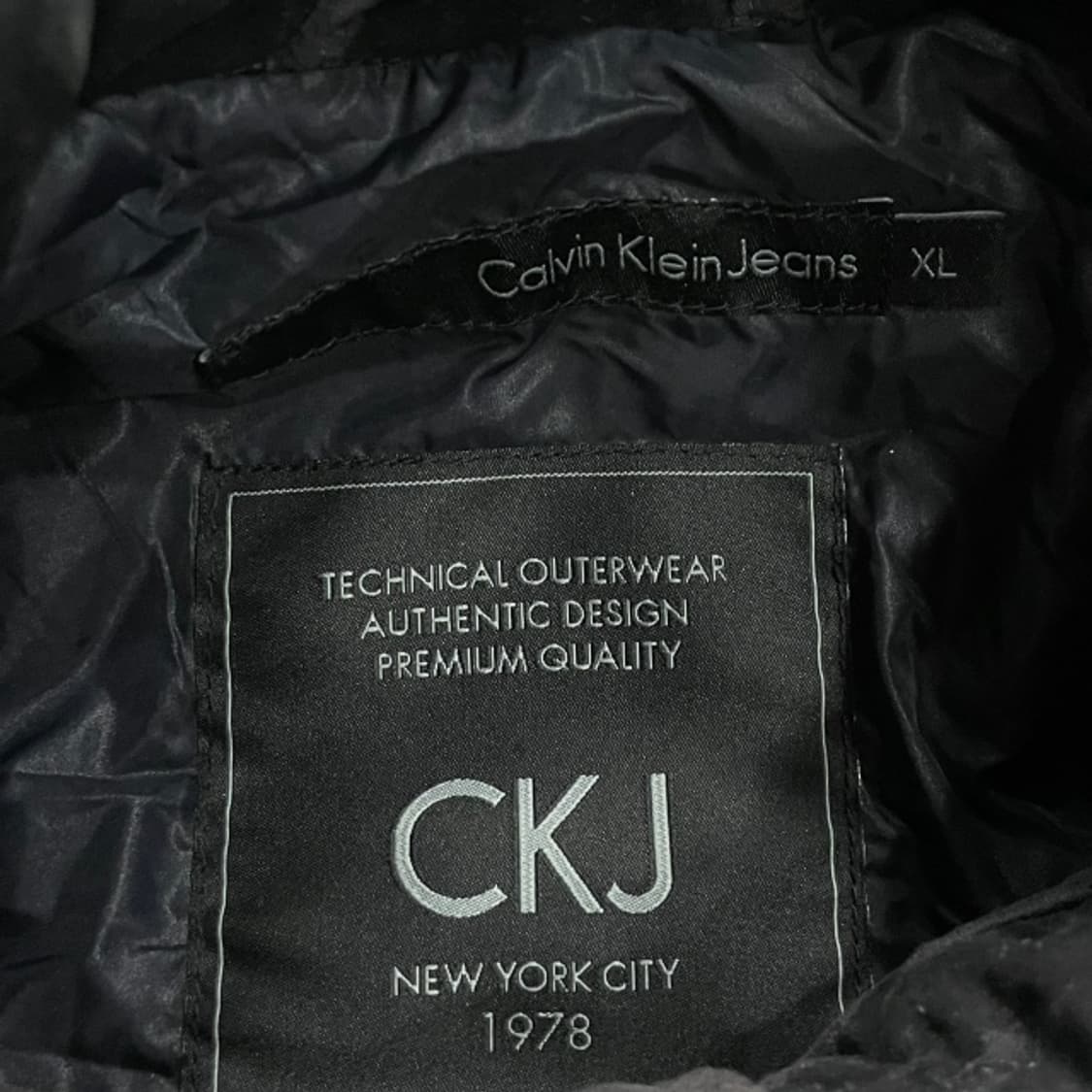 100 캘빈클라인 경량패딩  상품이미지4