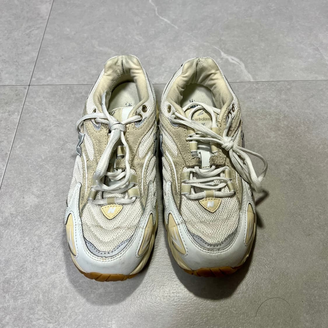 [230] 뉴발란스 725 운동화 러닝화 베이지 상품이미지3