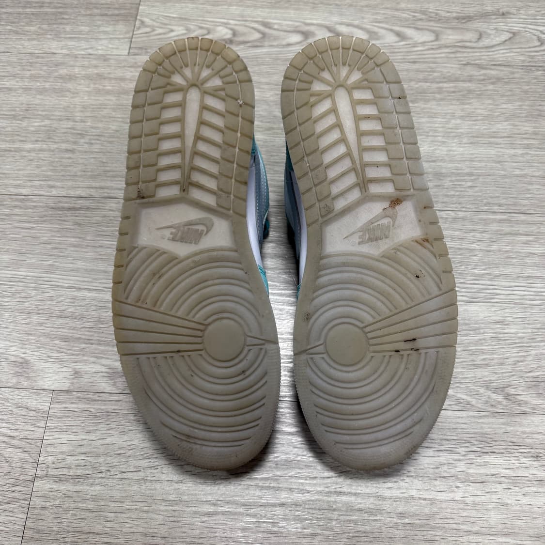 나이키 조던 1 로우 SE 뉴 에메랄드 상품이미지6