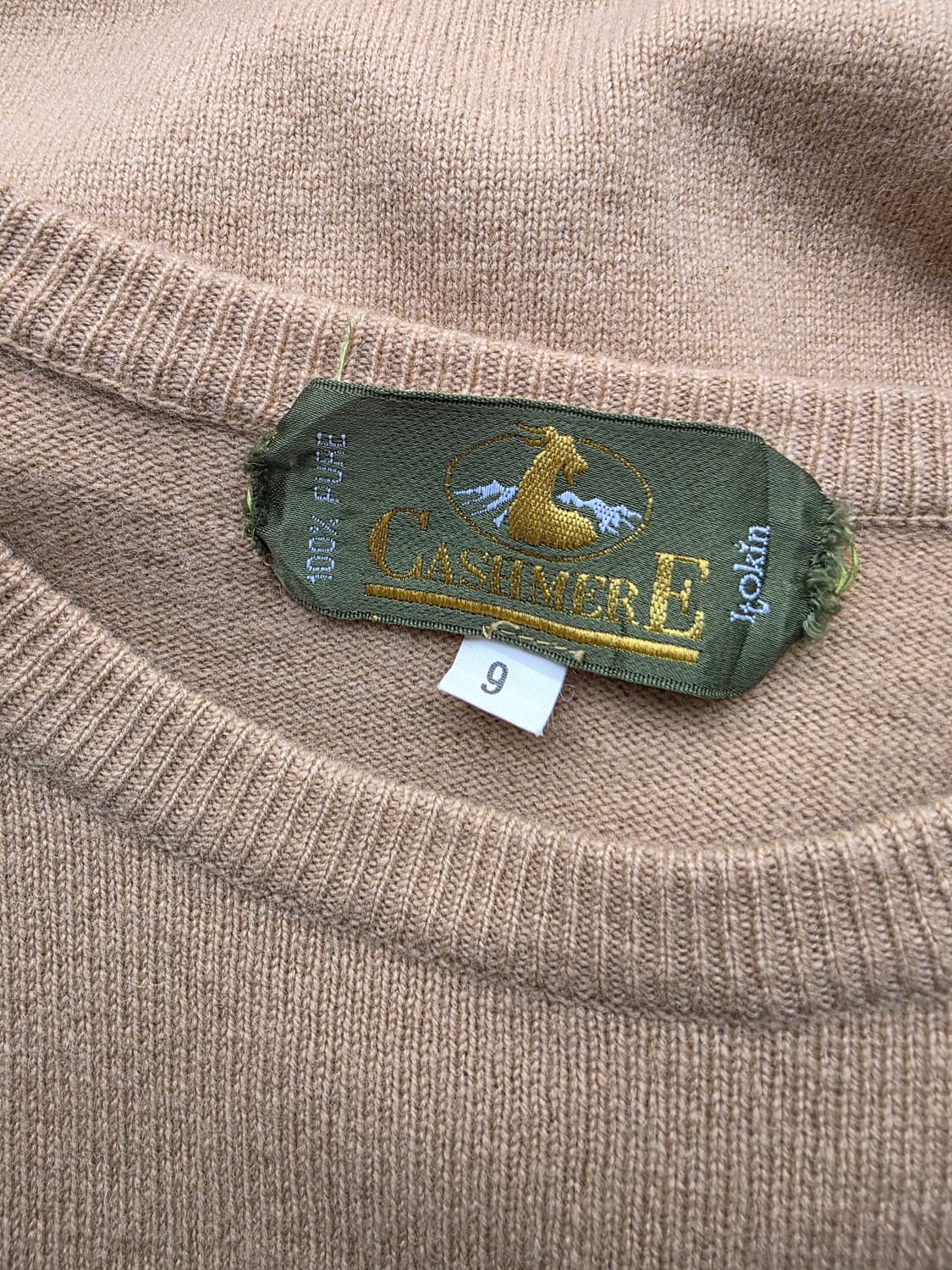 퓨어캐시미어100 라운드 니트 상품이미지3