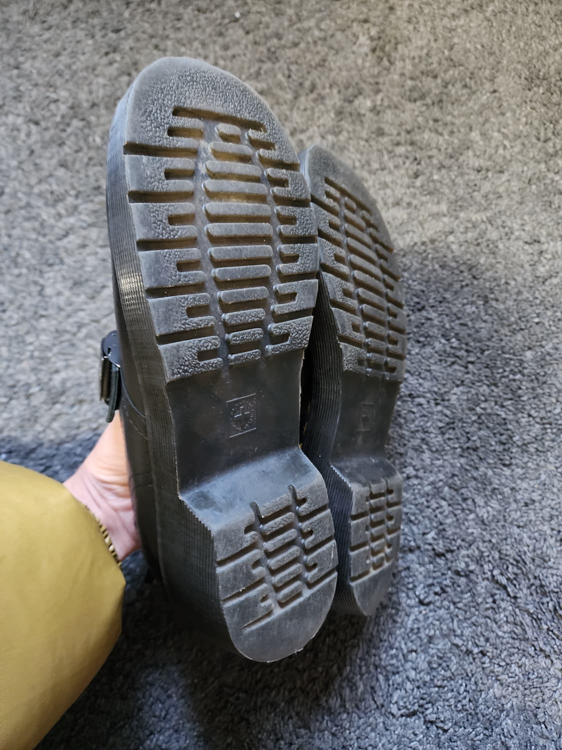 여성 닥터마틴 블랙 스트랩 eu38사이즈  상품이미지10