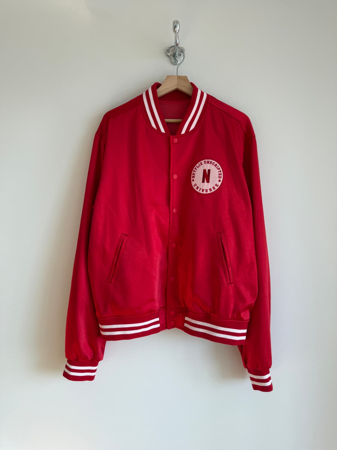 Pre owned NETFLIX 스타디움 점퍼 상품이미지1