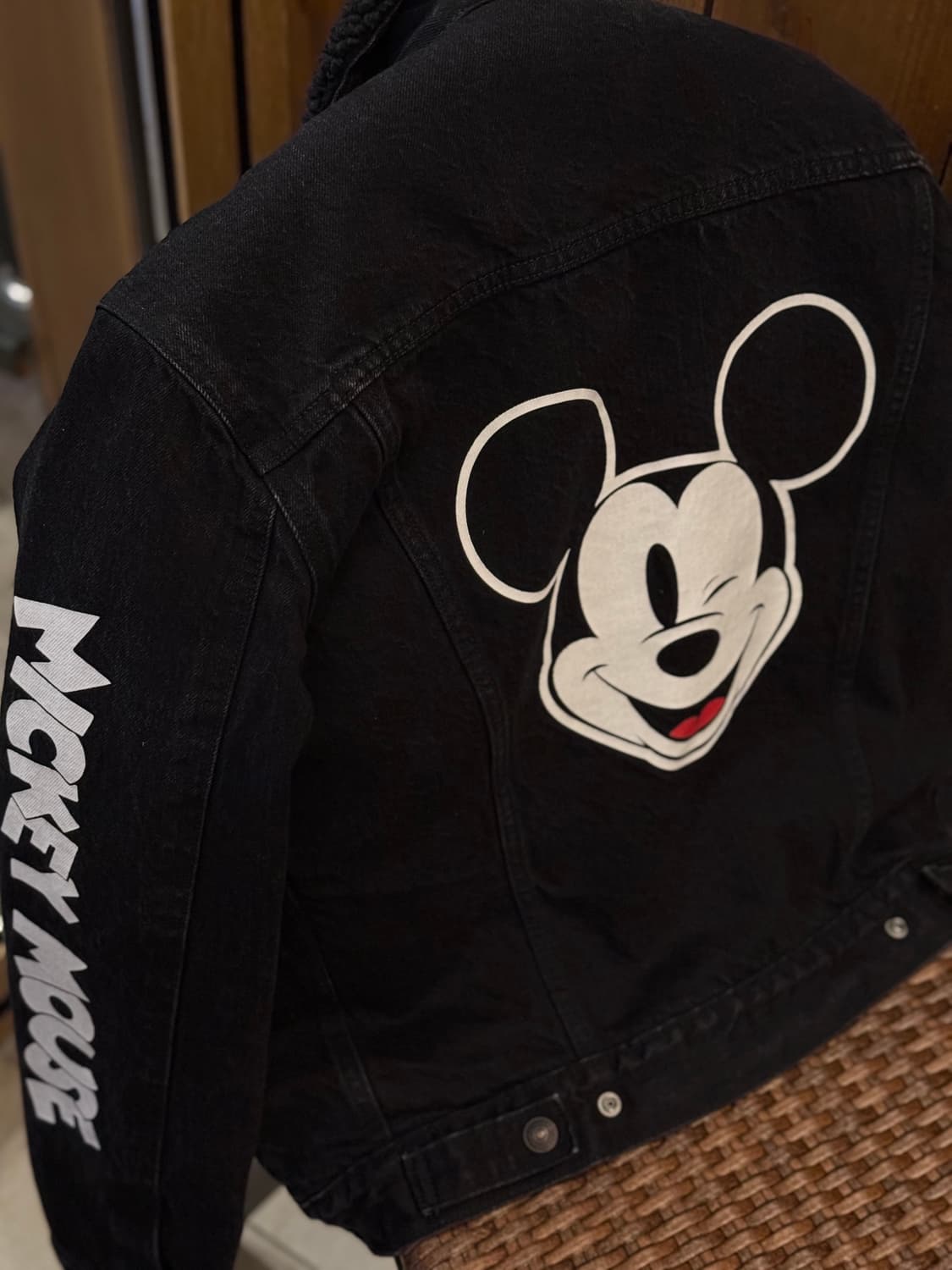 리바이스 X 미키마우스 쉐르파 트러커 자켓 상품이미지4