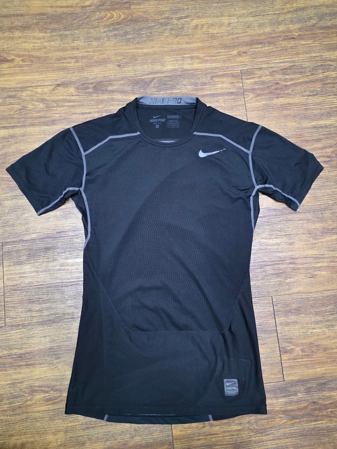 나이키프로 트레이닝반팔 상품이미지1