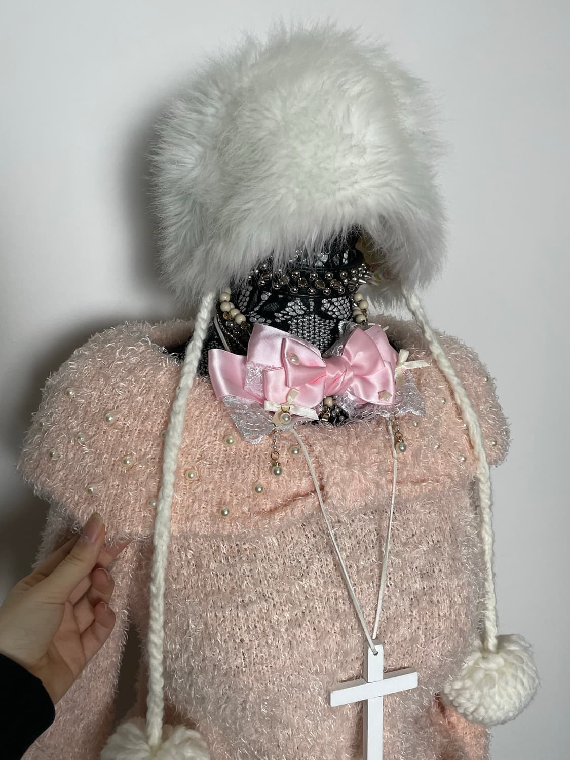 PENDORA 펜도라 리본 핑크 진주 펄 오프숄더 니트 상품이미지2