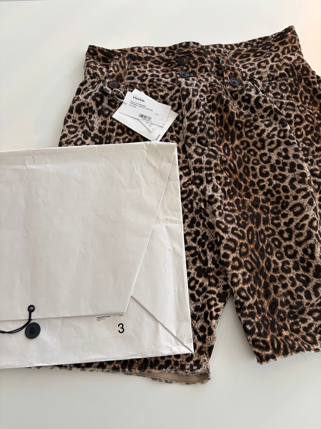 비즈빔 23ss 코로넬 쇼츠 상품이미지3