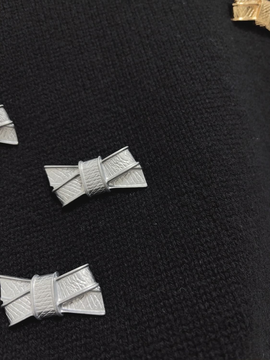 JW앤더슨 리본 포인트 울 크루넥 니트  상품이미지6