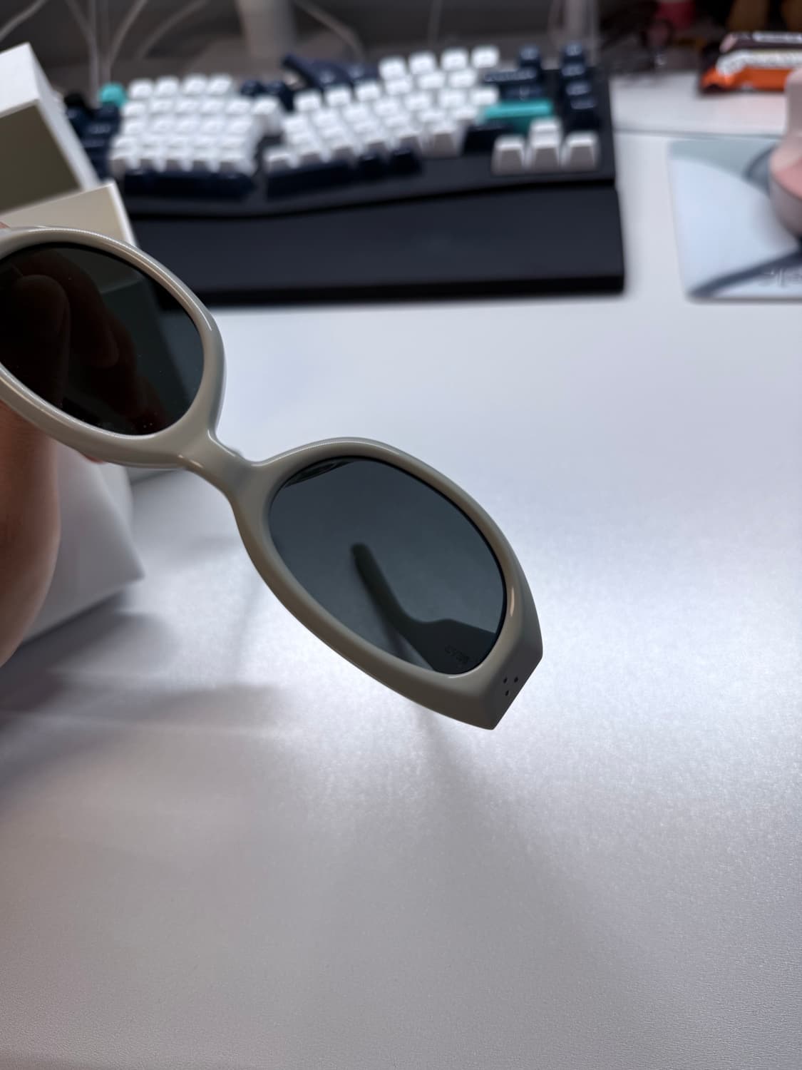 젠틀몬스터 보이드 그레이 상품이미지6