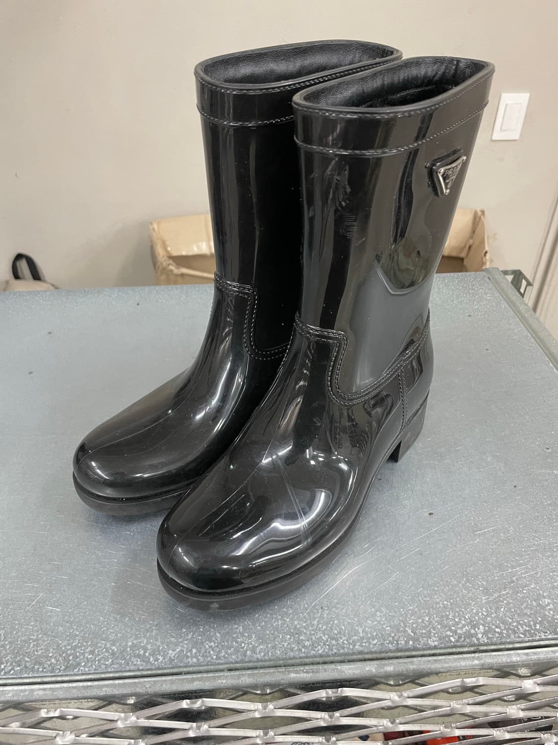 프라다 러버 트라이앵글 로고 레인부츠 EU38 (gr-3760) 상품이미지2