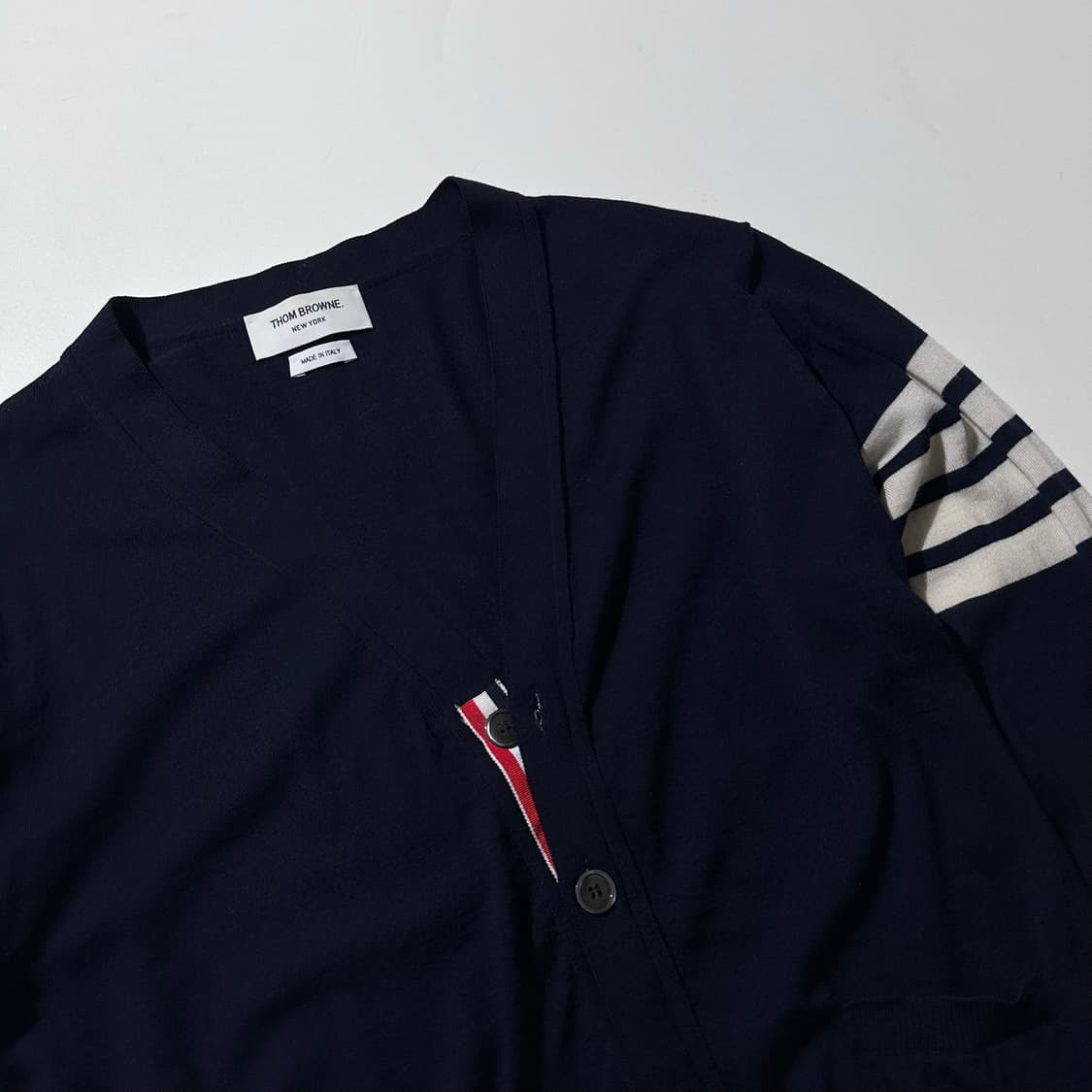 톰브라운 사선완장 메리노울 니트 가디건 상품이미지5