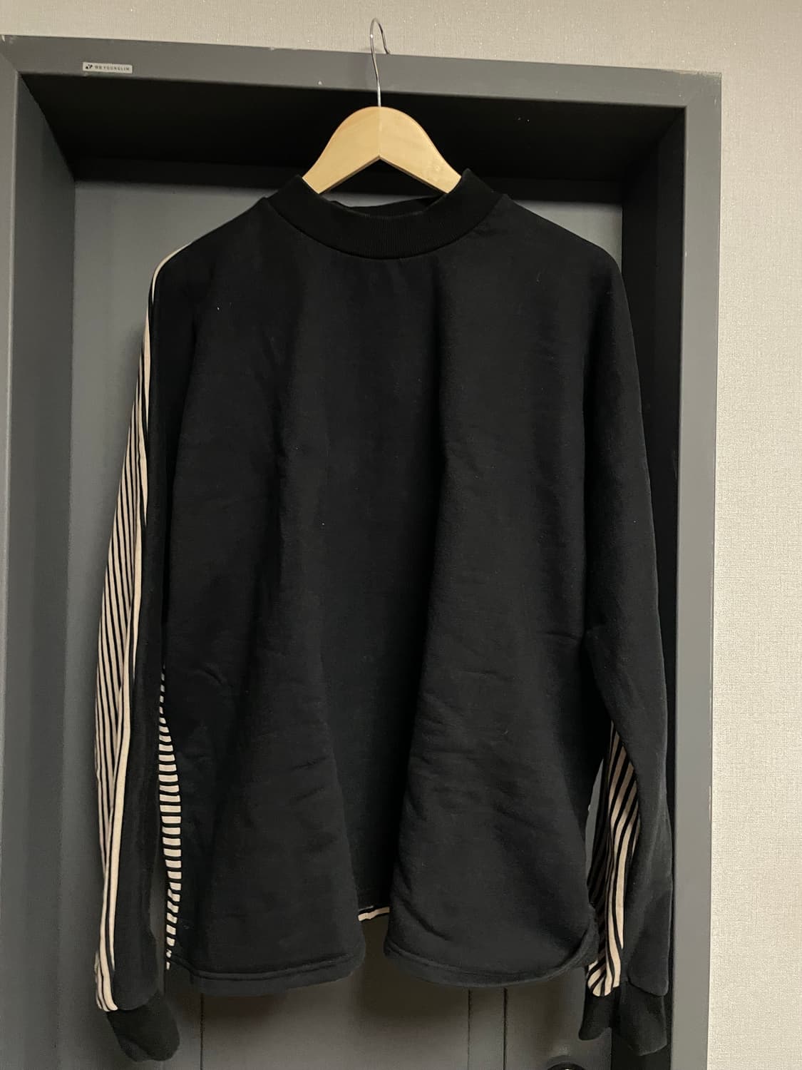 오메르타 반반 줄무늬 맨투맨 티셔츠(100-105 오버핏) 상품이미지2