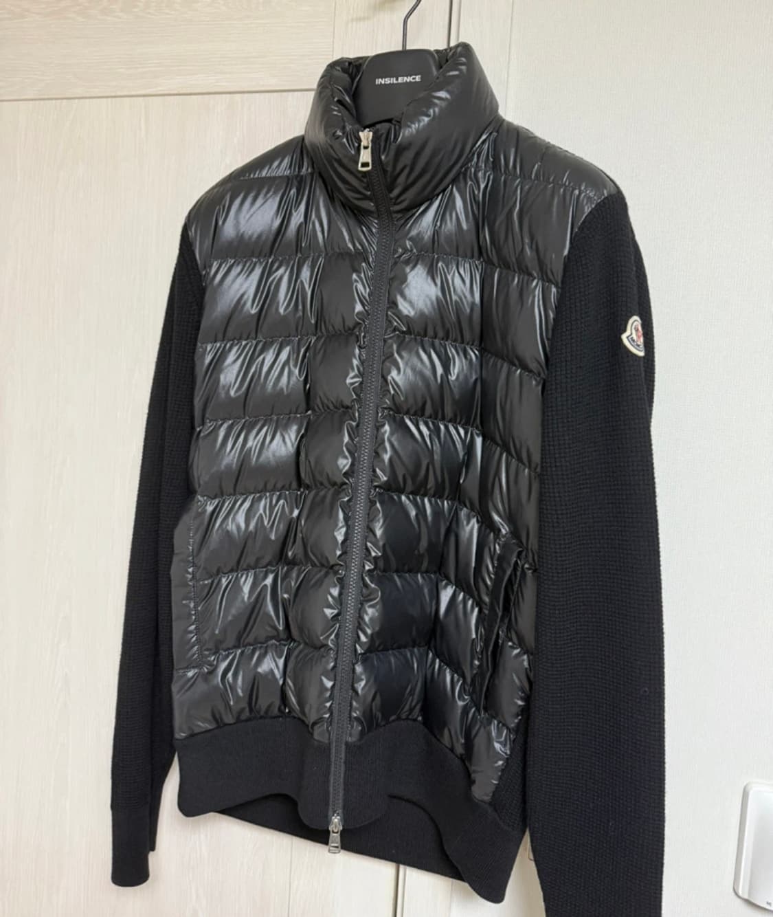 [정품] 몽클레어 새상품급 유광 니트 패딩 L 상품이미지1