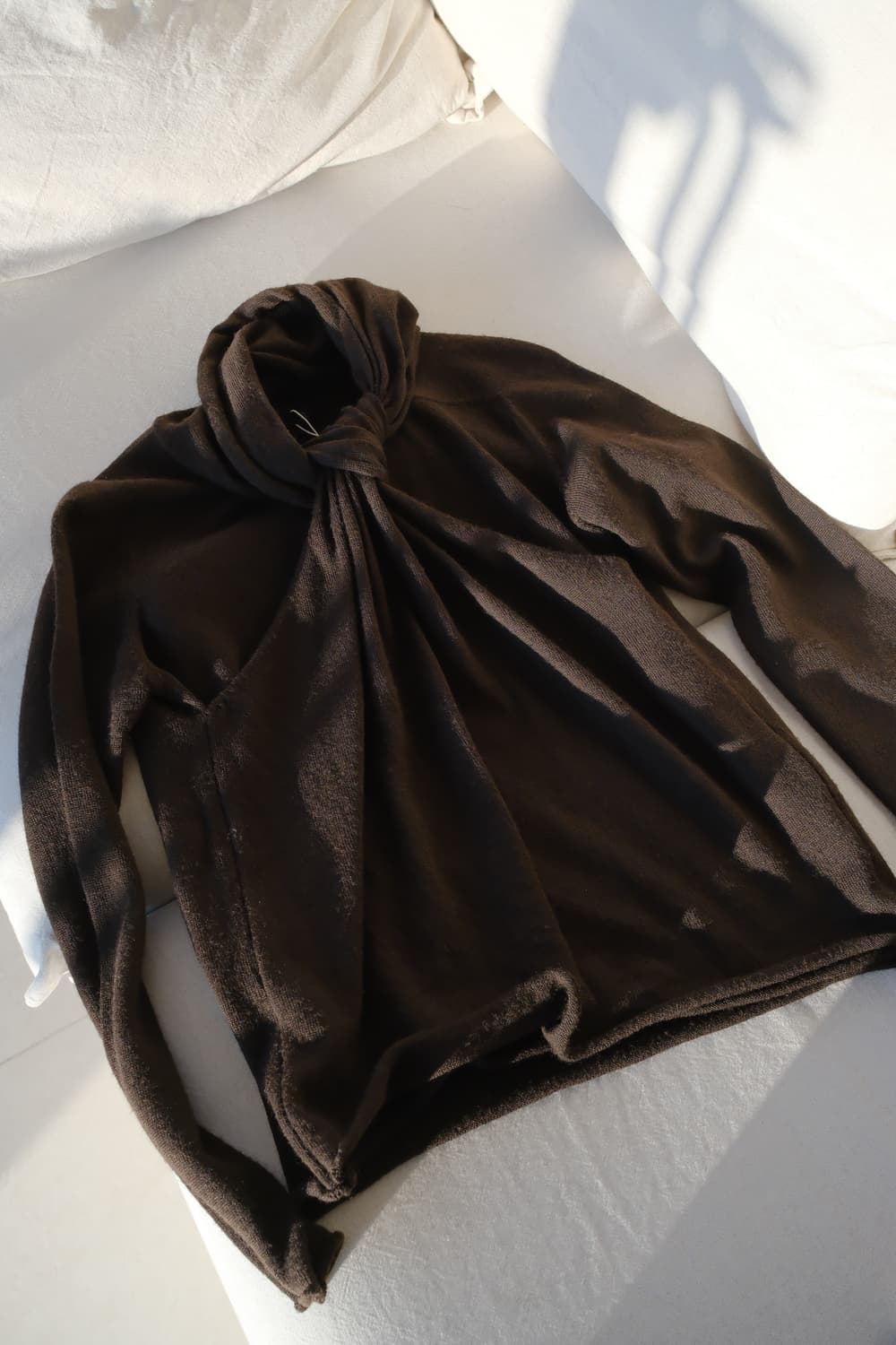 Knotted neck knit top  상품이미지1