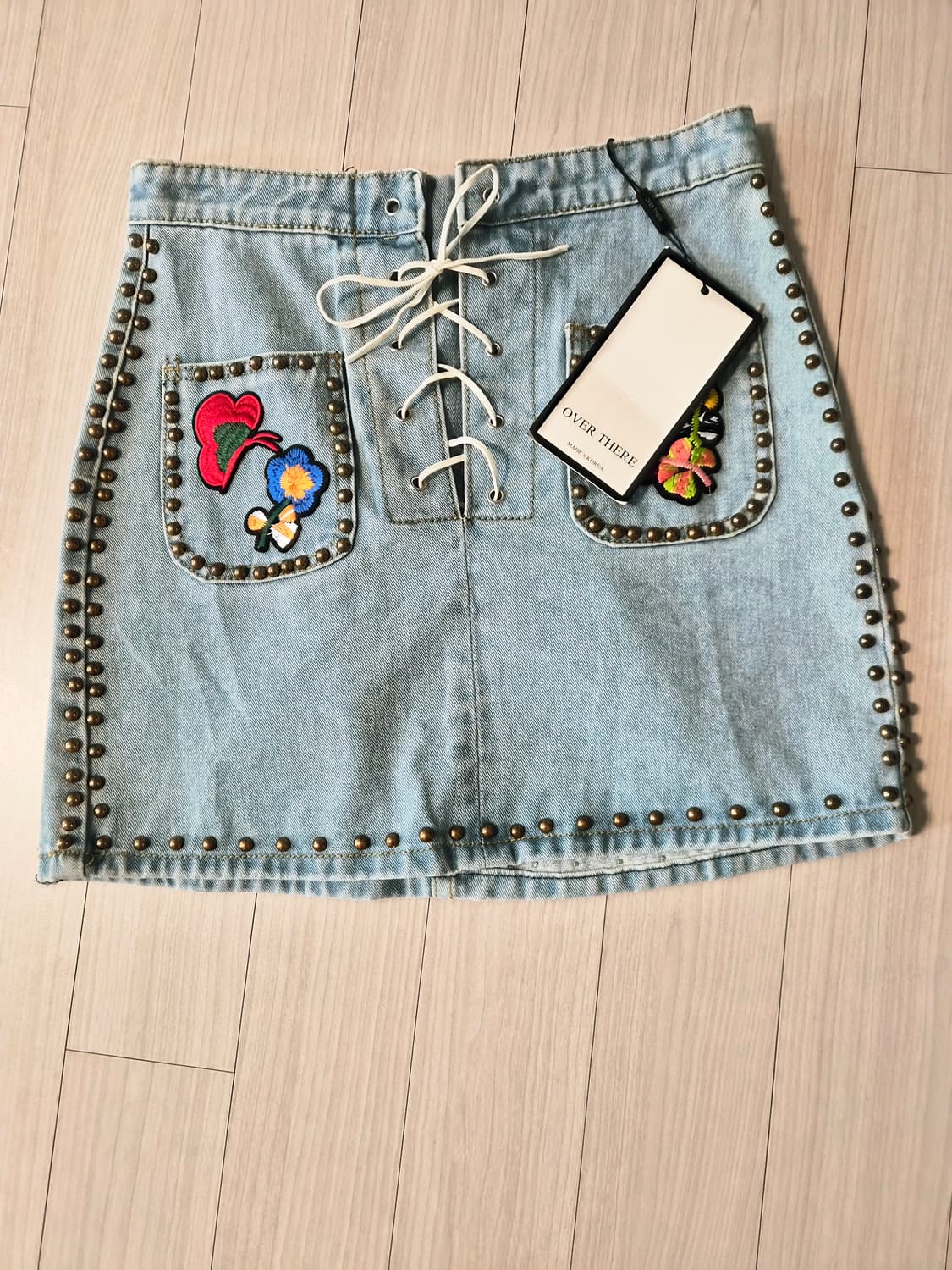 (유니크) 꽃 자수 스터드 데님 미니 스커트 판매합니다 상품이미지3