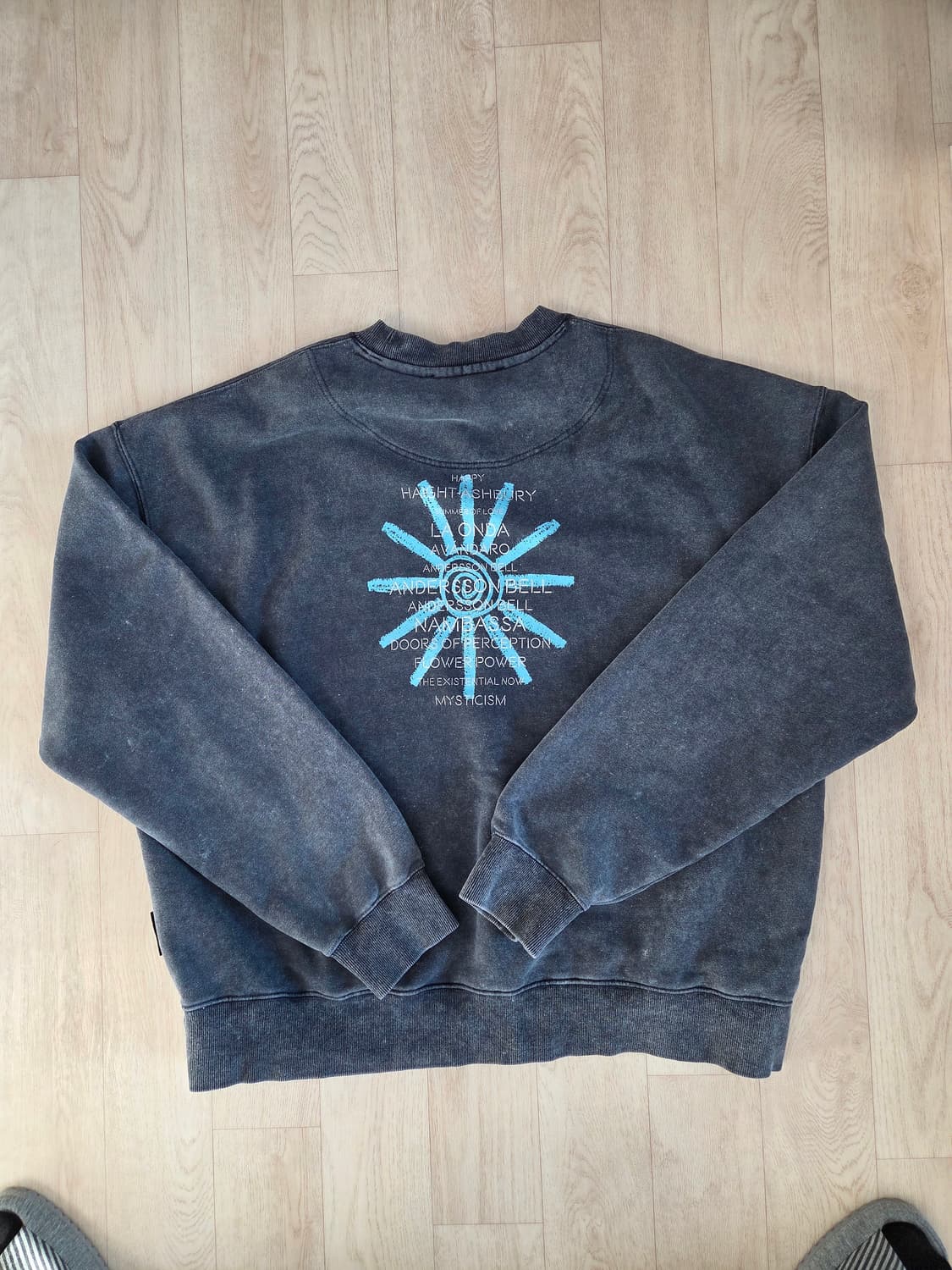 앤더슨벨 유니섹스 하트 오버다이 스웻셔츠 팝니다 상품이미지2