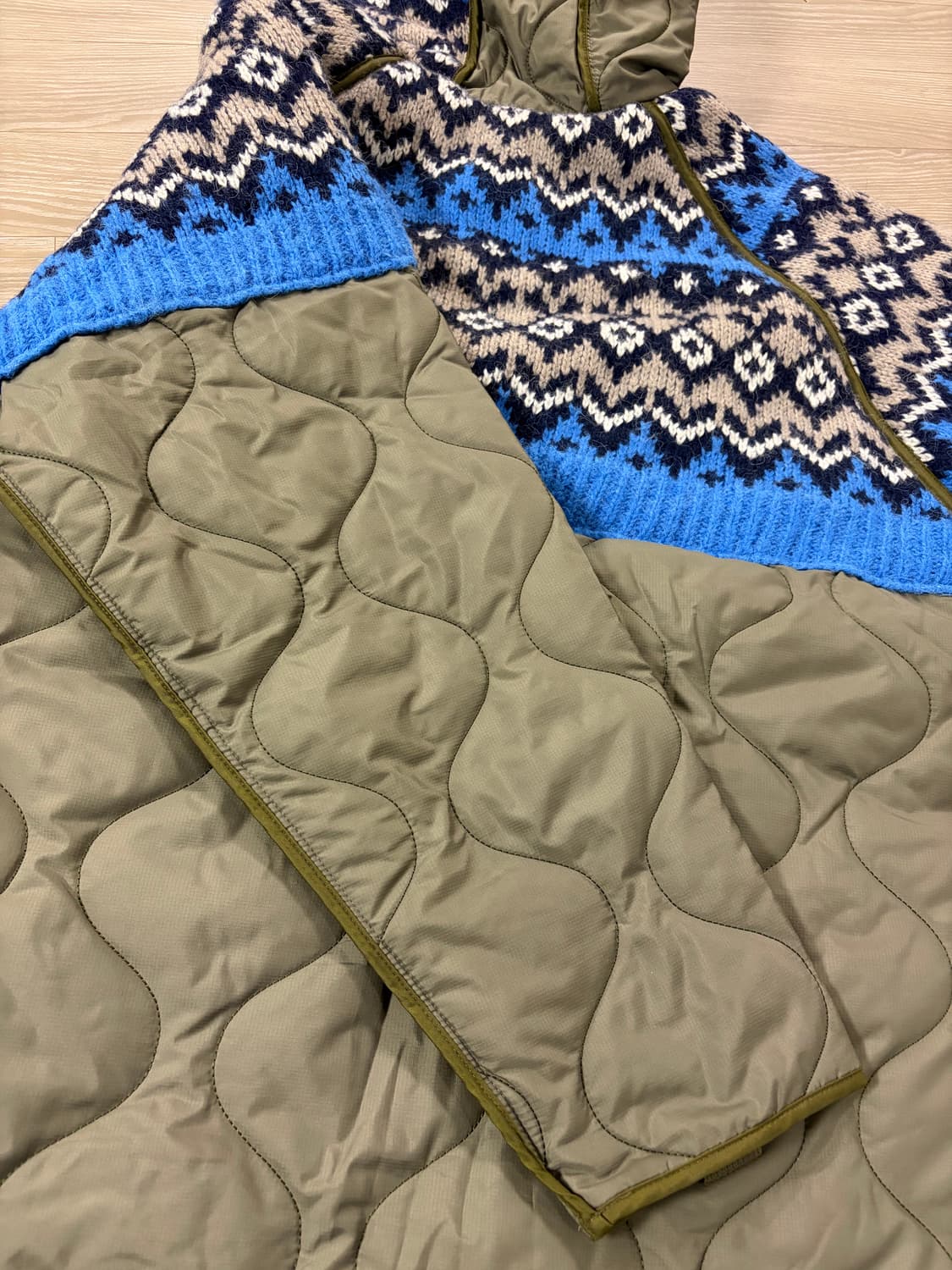 앤더슨벨 니트 패치 퀄티드 자켓 판매합니다. 상품이미지4