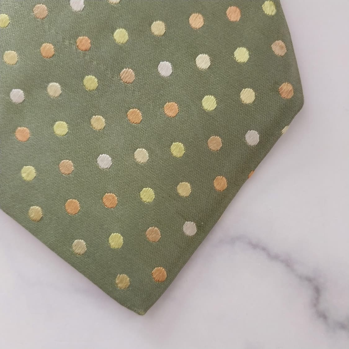 짐톰슨 실크 라임 도트 패턴 넥타이 9.6cm A등급 K1439
 상품이미지8