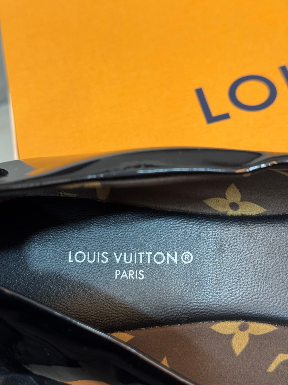 루이비통 포피 발레리나 플랫슈즈 36.5사이즈  상품이미지4