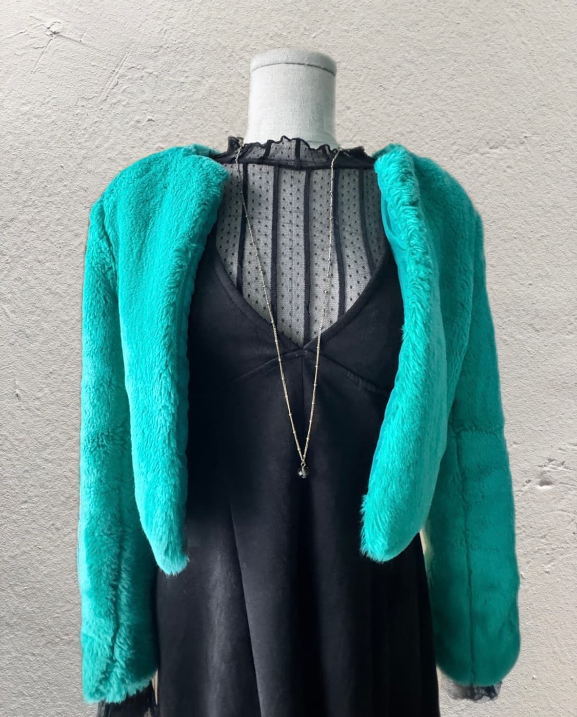 vintage 크롭 페이크 퍼자켓 상품이미지1