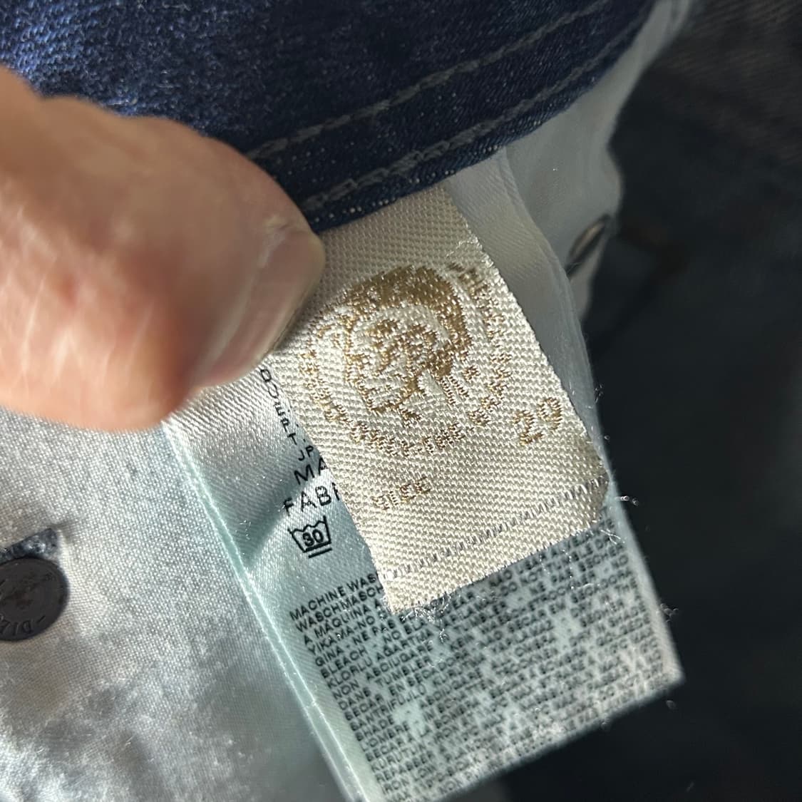 [DIESEL] 디젤 워시드 데미지 부츠컷 데님팬츠 상품이미지6