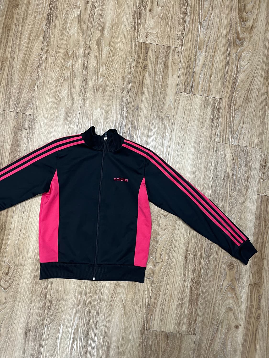 아디다스 빅레터링 트랙탑 져지 상품이미지2