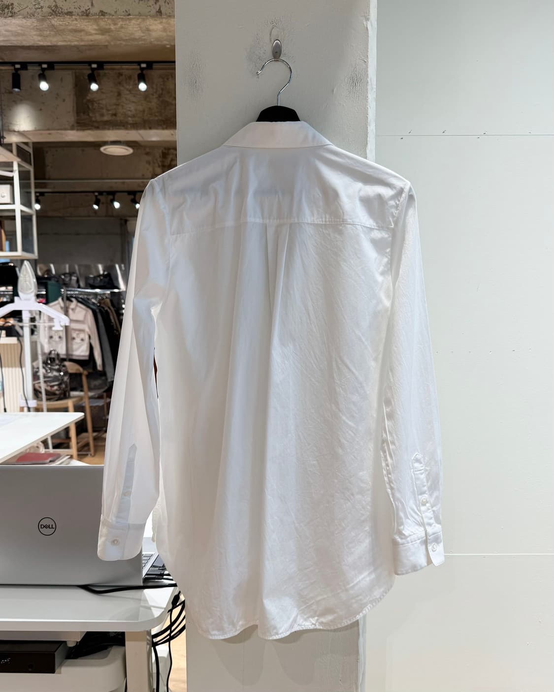 알렉산더 왕 화이트 피어싱 오픈 셔츠  상품이미지7