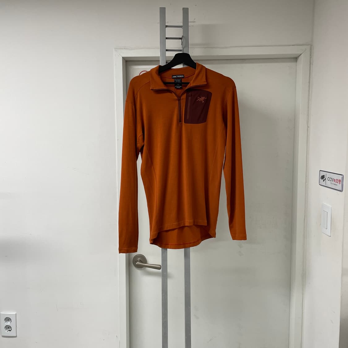 아크테릭스 반집업 긴팔 티셔츠 오렌지 M 상품이미지1