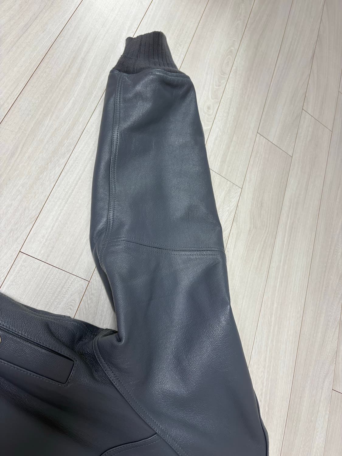 올리브그랩서비스 가죽 크루맨 s 상품이미지2