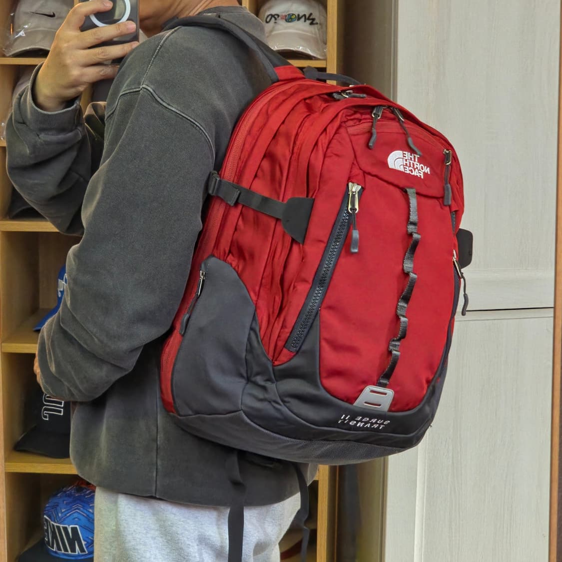 노스페이스 Surge 2 백팩 레드 상품이미지2