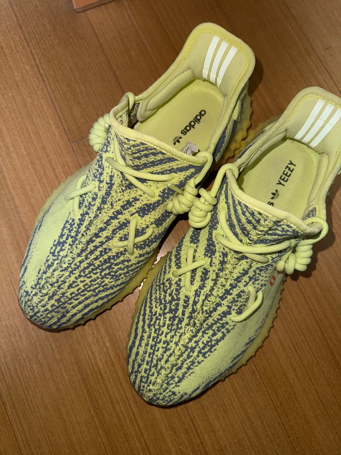 아디다스 이지 부스트 350 V2 세미 프로즌 옐로우 270 상품이미지2