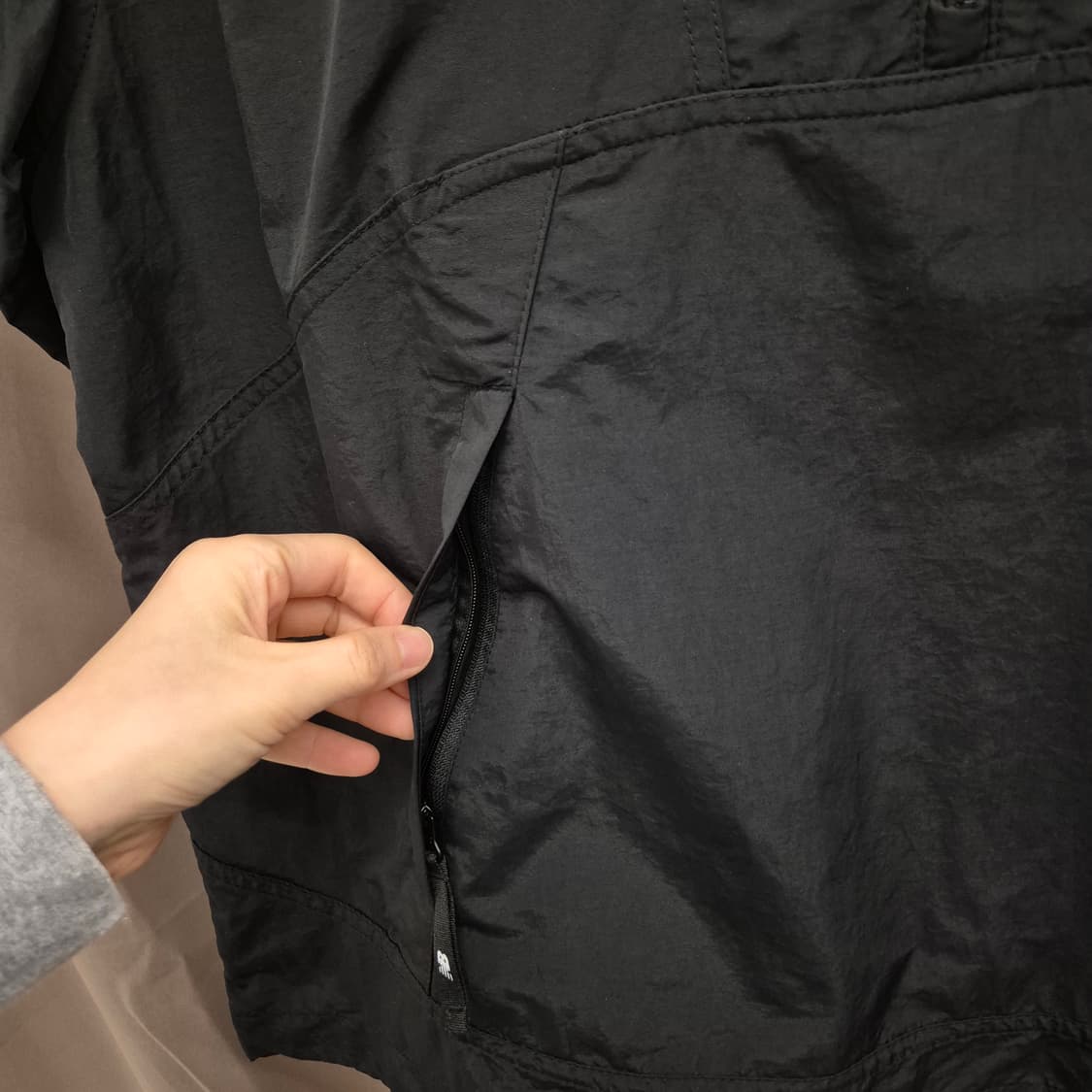 뉴발란스 유니 헤리티지 반팔아노락 L 상품이미지3