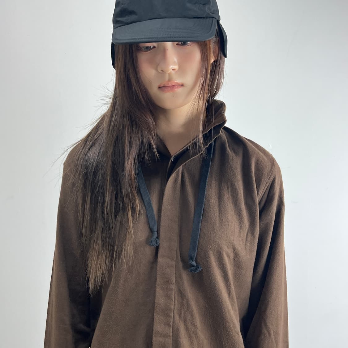 앤 드뮐미스터 헤비 코튼 히든 후드 셔츠 상품이미지7