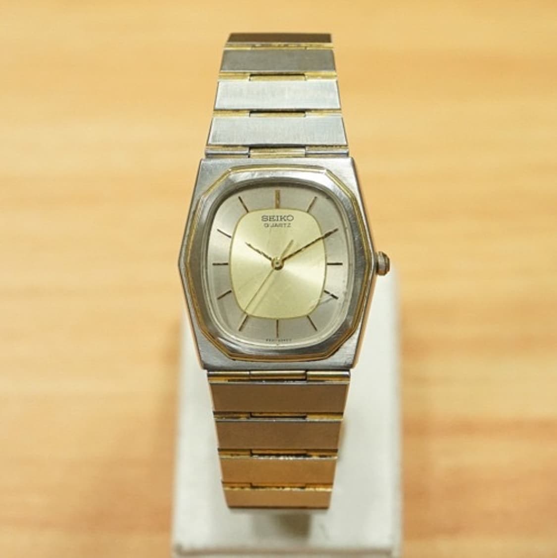 80s 세이코 헥사곤 프레임 콤비 쿼츠 시계 추천 상품이미지1