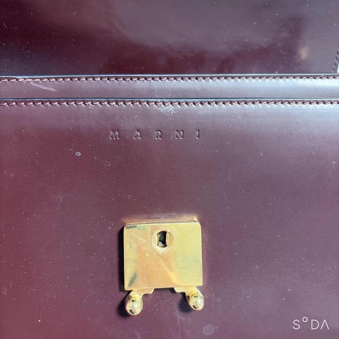 마르니 유광 레더 숄더백 와인 상품이미지7