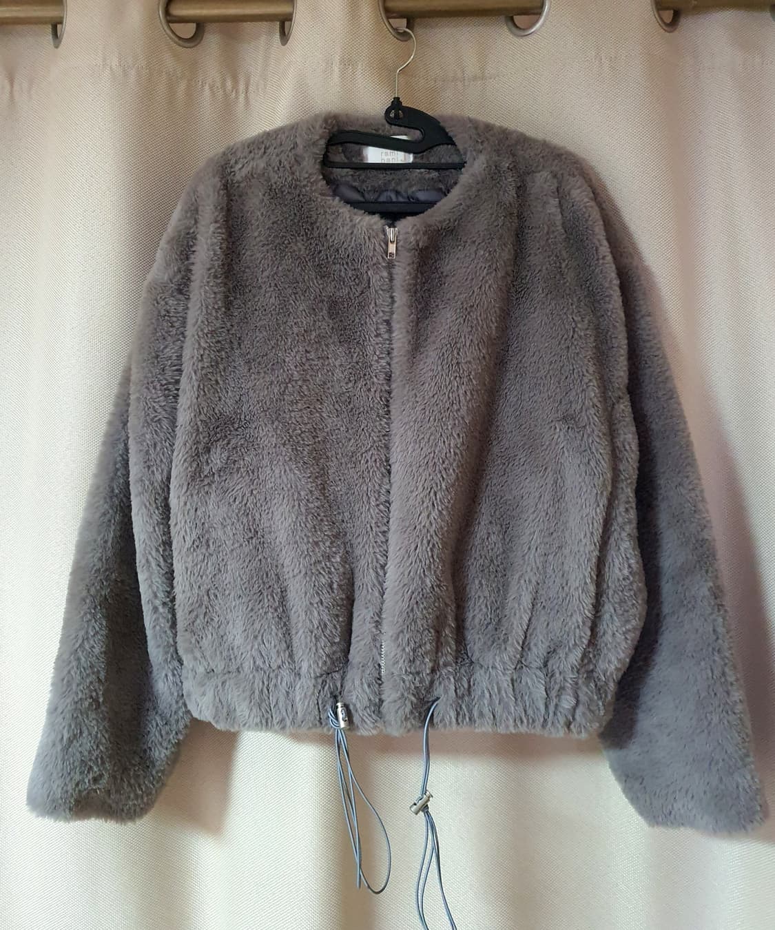 라미제이하니 크롭 퍼 자켓 66 상품이미지1