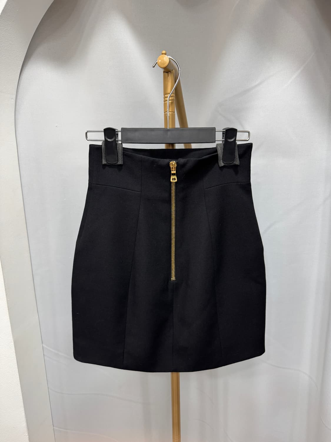 백화점판 발망 버튼 디테일 스커트 36사이즈 상품이미지2