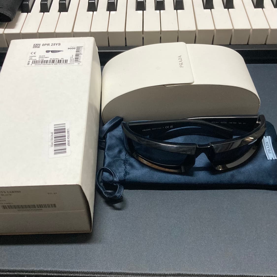 프라다 런웨이 선글라스 PR 25YS 상품이미지6