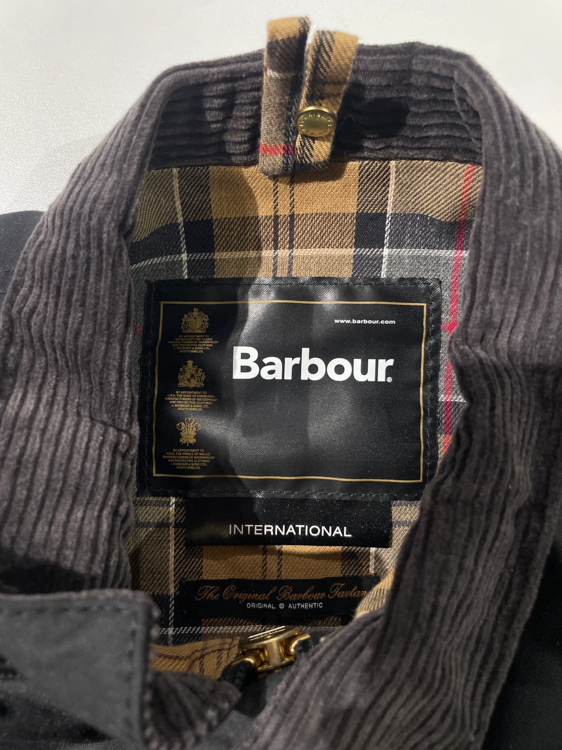 바버 인터내셔널 21A/W 블랙 금장 버튼 왁스 자켓 상품이미지7