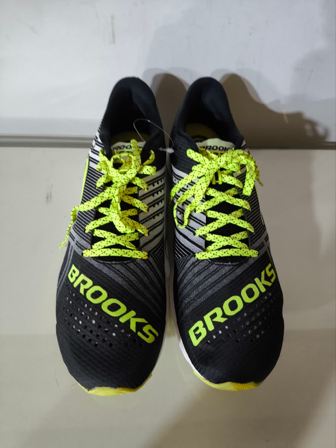 285mm 브룩스 하이페리온 런닝화  상품이미지1