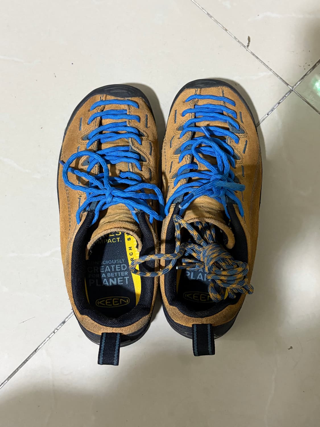 킨 재스퍼 스웨이드 스니커즈 카멜 240 상품이미지1