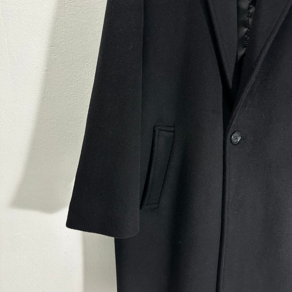 우먼FREE 라퍼지스토어 블랙 카라넥 울 싱글코트 상품이미지2