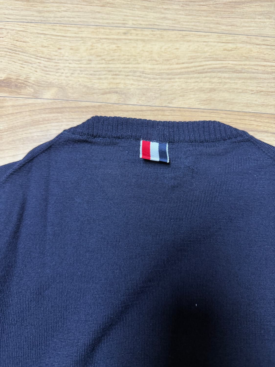 톰브라운네이비 기본니트  상품이미지4