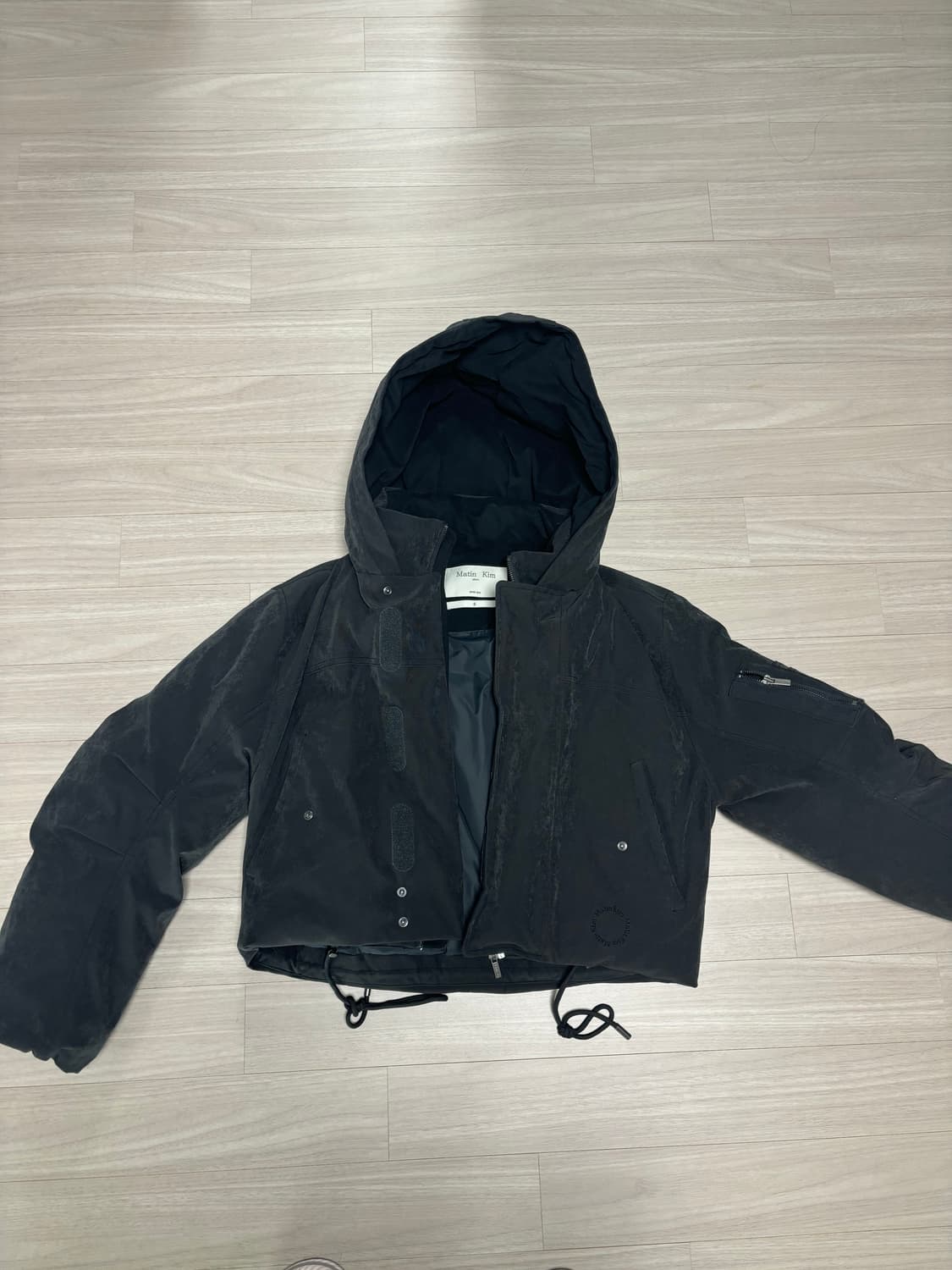 마뗑킴 레이어드 후디 봄버 다운 점퍼 차콜 상품이미지5