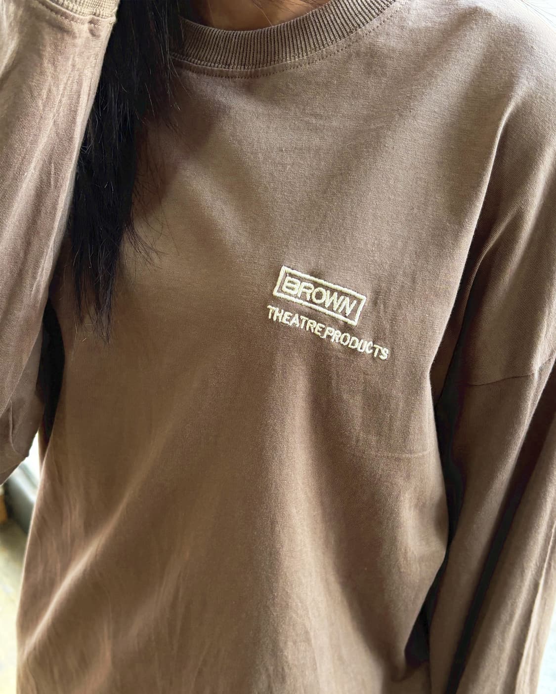 일본빈티지 브라운 시어터 프로덕트 롱슬리브 상품이미지2