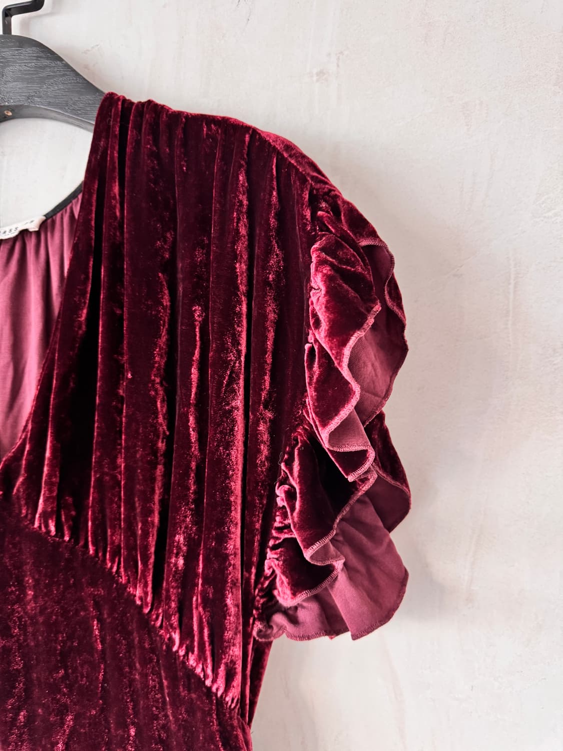 새상품 MASSCOB 벨벳 롱 원피스xs(44사이즈)made in SPA 상품이미지6