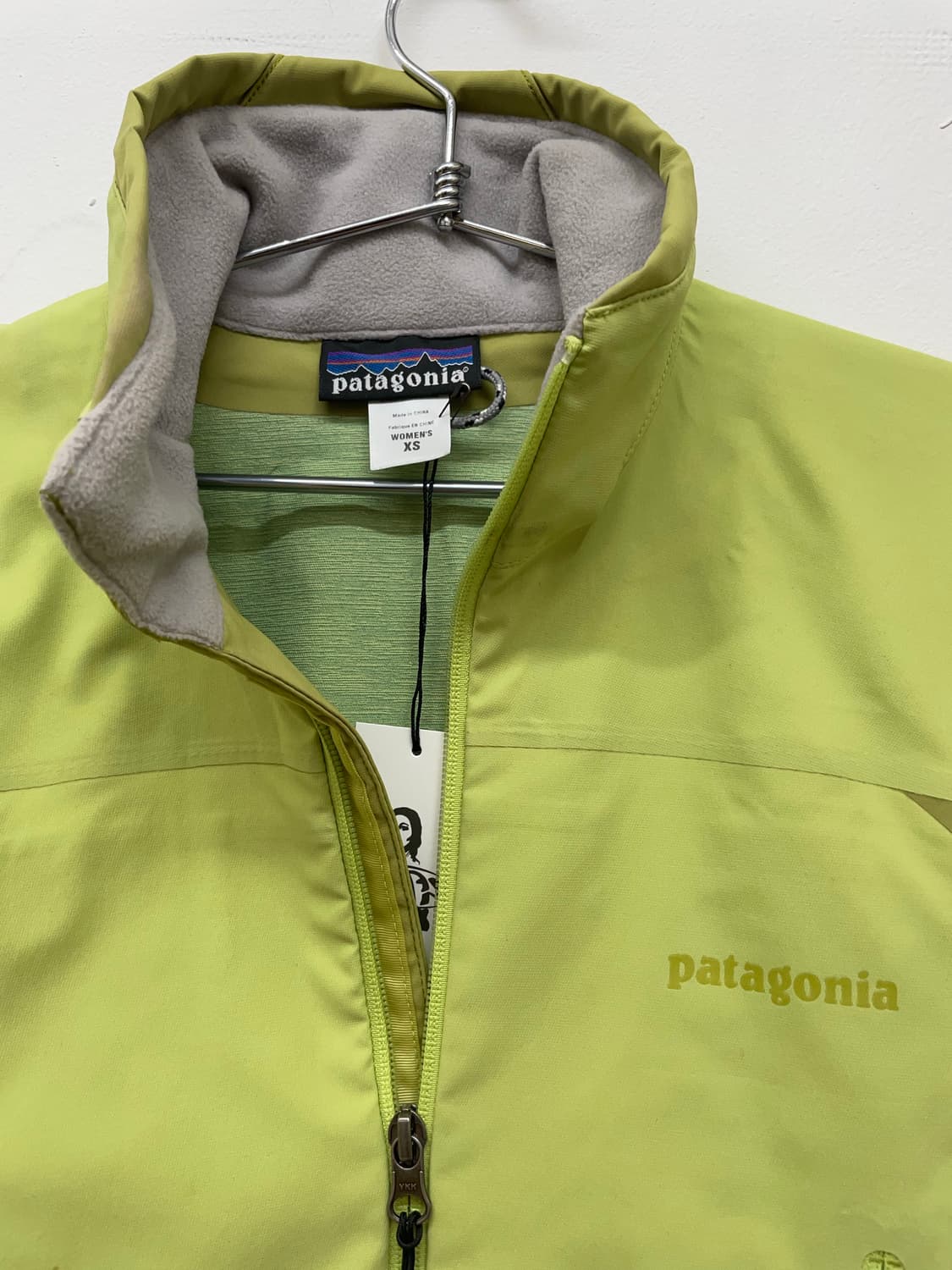 patagonia windbreaker 후루츠패밀리