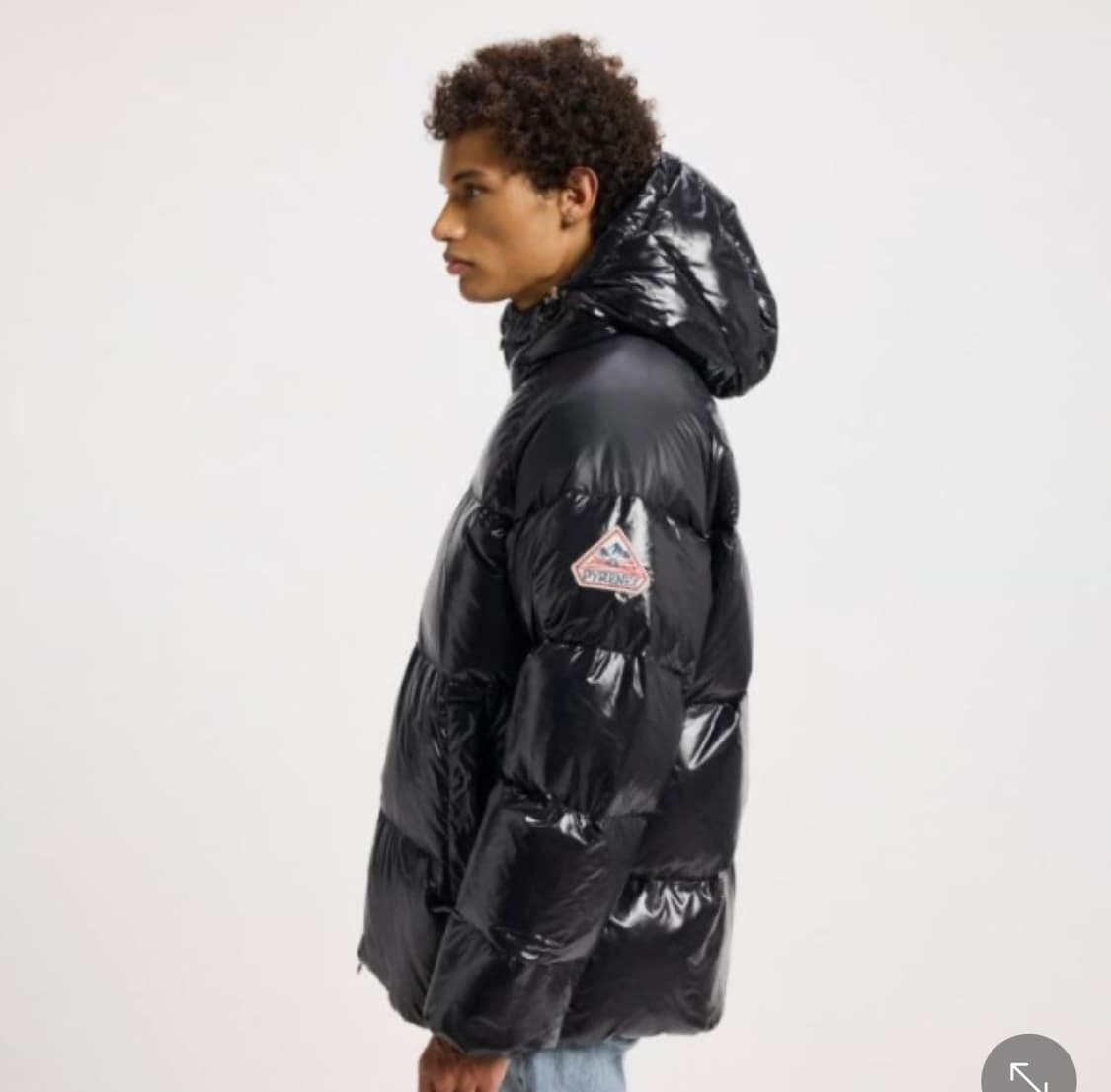 피레넥스 구스다운 유광블랙패딩 L사이즈 1회착 상품이미지1