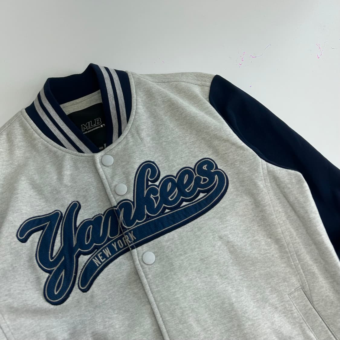 MLB 엠엘비 양키스 네이비 그레이 배색 야구점퍼 상품이미지4